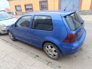 Volkswagen Golf 2000