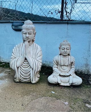 Budas de piedra decorativos