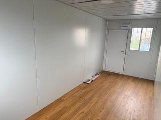 Caseta oficina prefabricada con luz