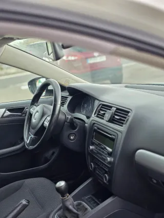 Volkswagen Jetta 1.6 TDI Advance BlueMotion