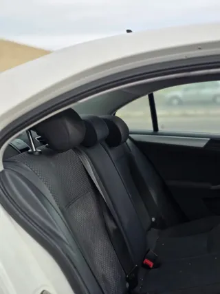 Volkswagen Jetta 1.6 TDI Advance BlueMotion