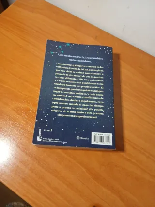 Nosotros en la luna: El libro más vendido del a...