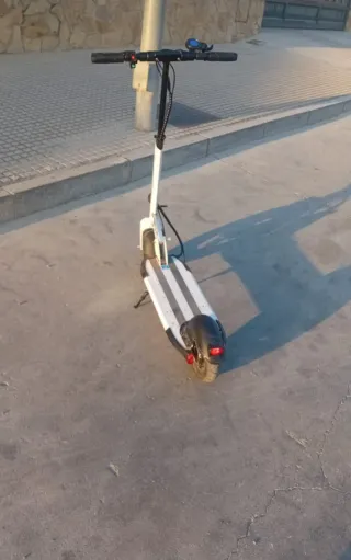 Patinete Eléctrico Blanco