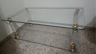 Mesa auxiliar cristal y metal dorada