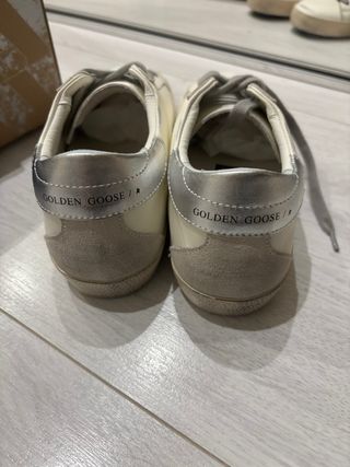 Golden Goose Sapatos Cinza e Branco