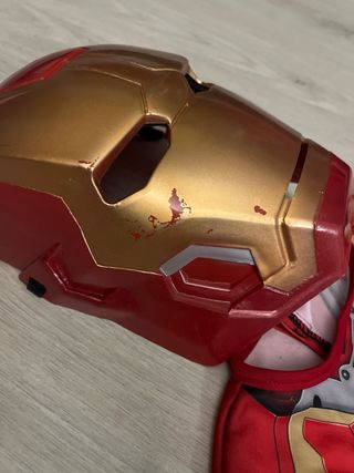 Disfraz Iron Man 105cm largo 60cm tiro 33cm ancho