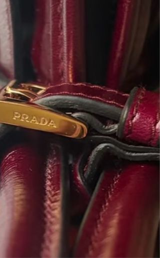 Bolso Prada Burdeos Grande Auténtico