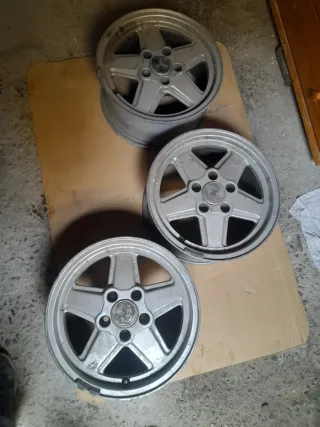 3 Llantas aluminio  5 radios clasicas