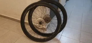 Giant Revolt Advanced 2 Gravel + carretera