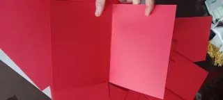 16 biglietti rossi in cartoncino