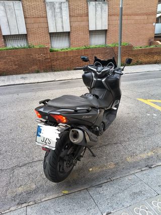 Yamaha T MAX 530 SX Negra
