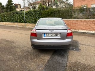 -AUDI A4 1.9 TDI 130CV SLINE-