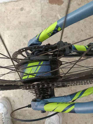 Bici eléctrica Rockrider eST100