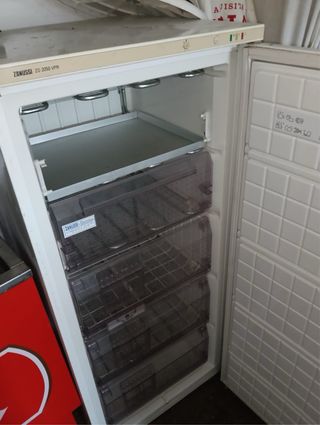 Congelador Zanussi Electrolux