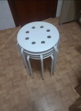 Taburete Ikea baño/ducha.