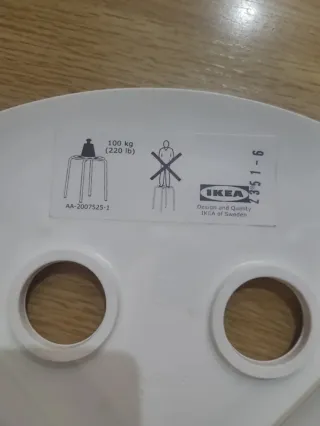 Taburete Ikea baño/ducha.