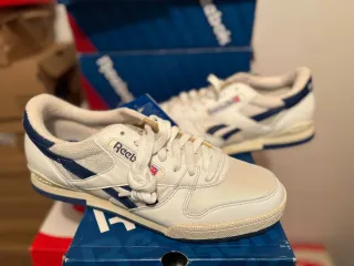 Reebok Blancas y Azules. 43-44.5.