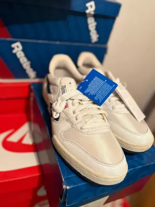Reebok Blancas y Azules. 43-44.5.
