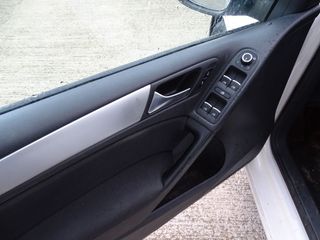 Volkswagen Golf 1.6 tdi 105 cv