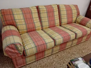 Sofá 3 plazas tela buen estado