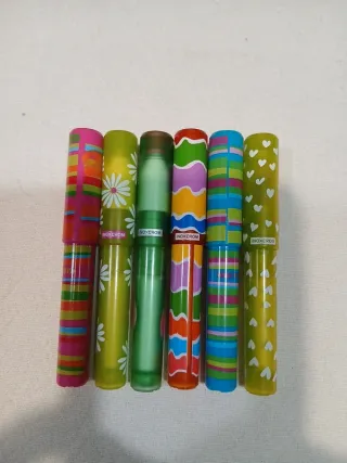 6 Plumas Agatha Ruiz de la Prada Cortas