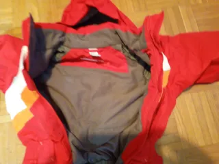 Mono de esquí rojo 10 años