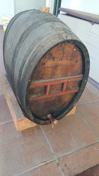 Barril de vino antiguo
