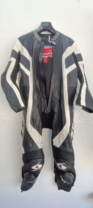 Mono de moto SPIKE cuero negro y blanco