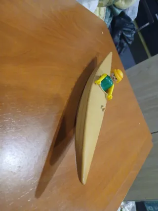 Canoa de playmobil con figura