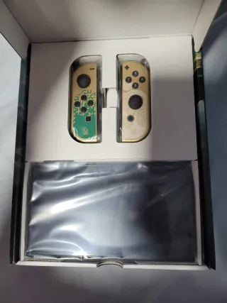 Nintendo Switch OLED Edición Zelda nueva