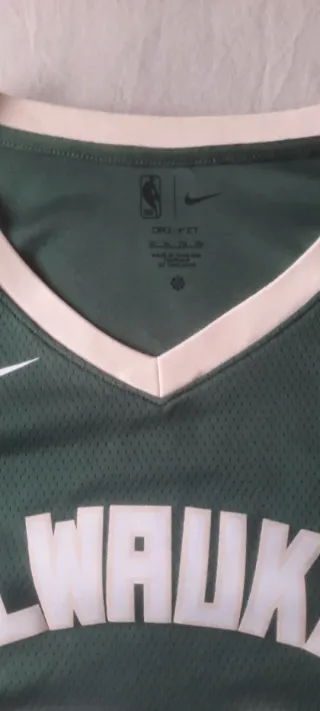 Camiseta Nike Milwaukee Bucks