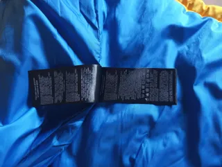 Giubbino trapuntato Guess giallo