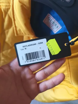 Giubbino trapuntato Guess giallo