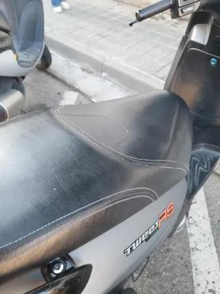 Peugeot Tweet RS 125 Scooter