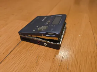 Sony MZ-R909 MiniDisc Recorder