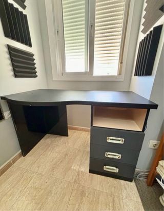 Escritorio curvo madera negro