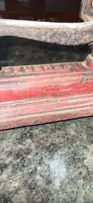 Balanza antigua hierro fundido años 50