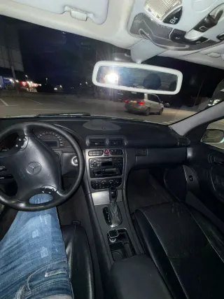 Mercedes-Benz Clase C 2003