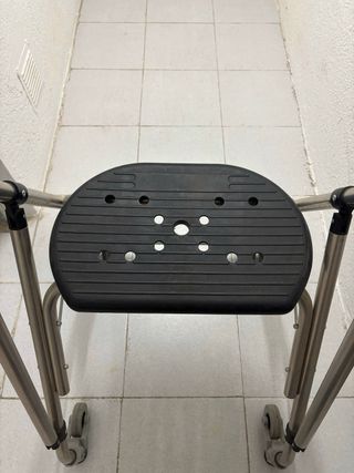 Andador Forta plegable con asiento