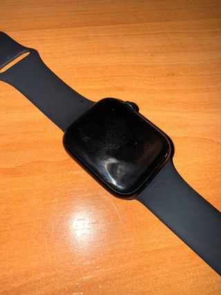 Apple Watch series 8 GPS 45 mm con cargador apple