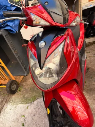 Sym Symphony 125cc Scooter Roja