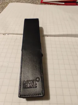 Penna Montblanc nera con dettagli oro