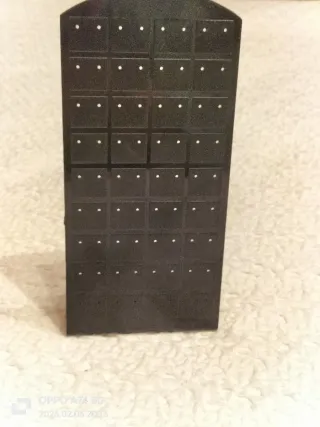 Expositor de pendientes negro