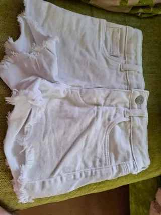 Pantalones cortos blancos desgastados talla 122cm