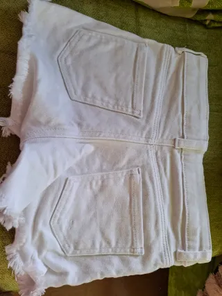 Pantalones cortos blancos desgastados talla 122cm