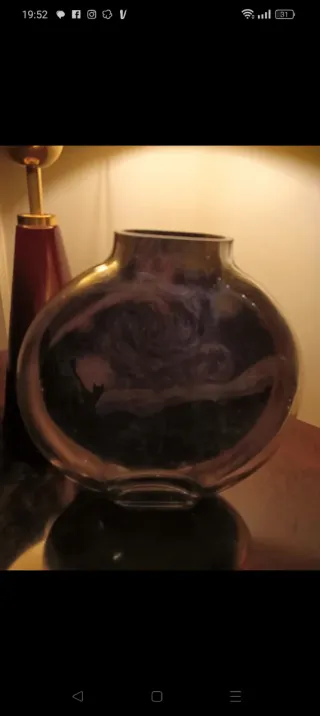 Jarra de vidro decorada com gravura de Cana Gogh