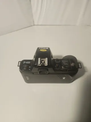 Nikon F-401 SLR