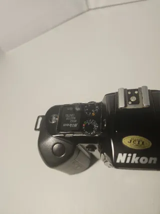 Nikon F-401 SLR