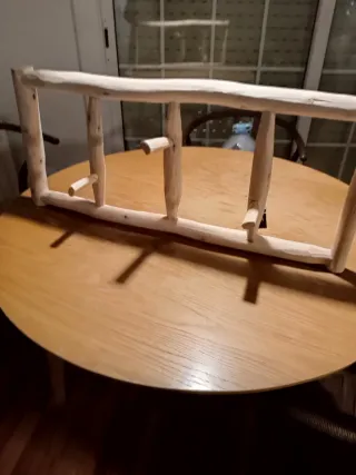 Perchero de madera rústico. Madera maciza  Precios