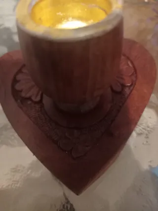 Portacandele vintage in legno a forma di cuore